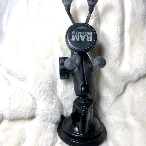 Car phone holder- Ram mount for iphone/ any phone - Picture 2 of 12